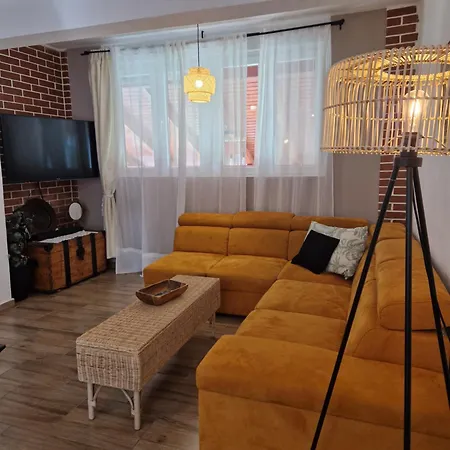 House Madrino 펜션 Kresevo